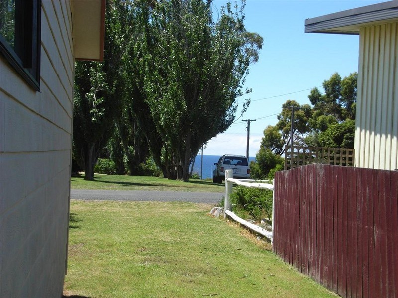 11 Reserve Street, Binalong Bay TAS 7216