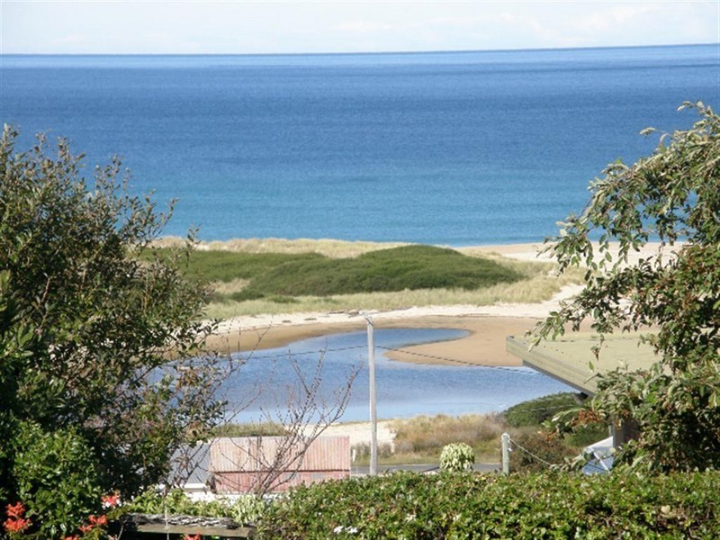 5 Heath Street, Scamander TAS 7215