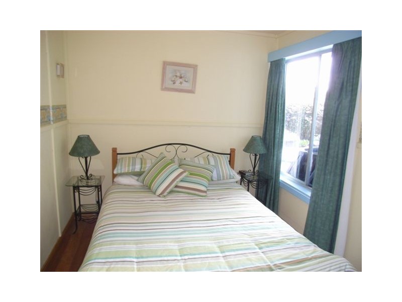 128 Main Road, Binalong Bay TAS 7216