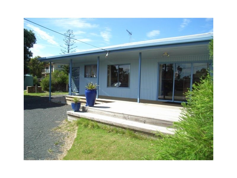 128 Main Road, Binalong Bay TAS 7216