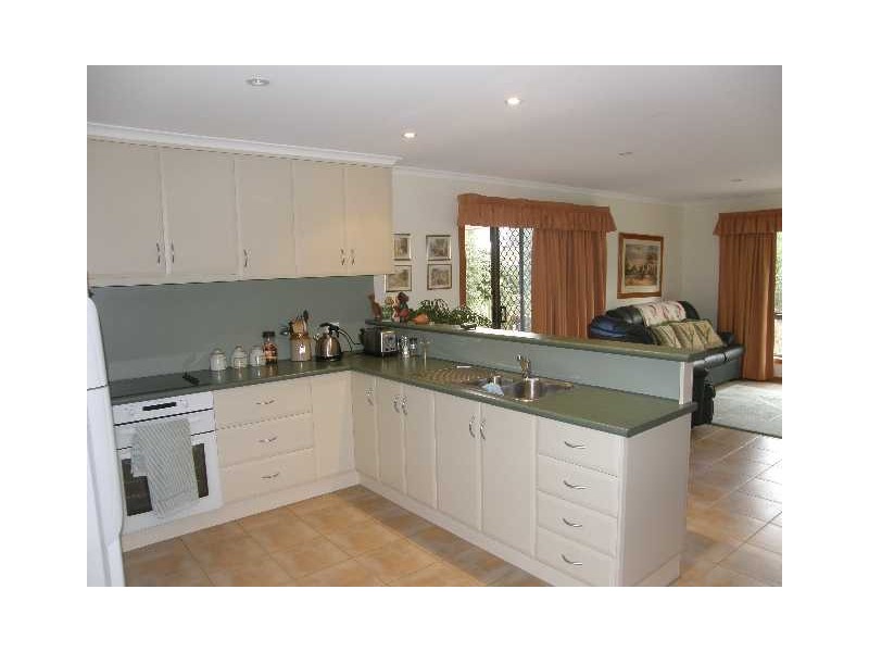 8 Targett Street, Scamander TAS 7215