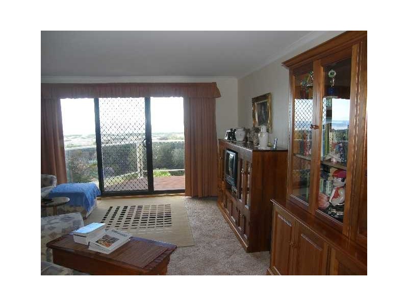 8 Targett Street, Scamander TAS 7215