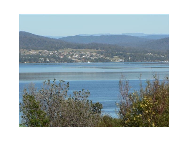 27 Kiama Parade, Akaroa TAS 7216