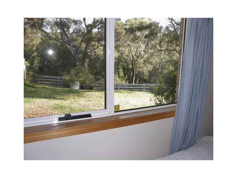 8 Cray Court, Binalong Bay TAS 7216