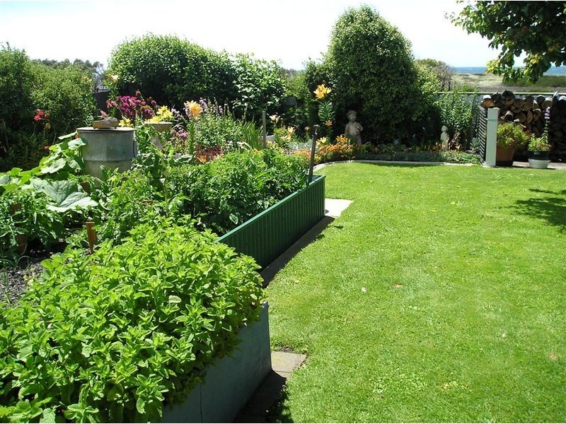 137 Scamander Avenue, Scamander TAS 7215