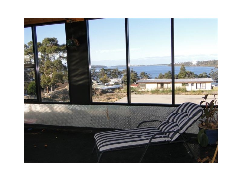 14 Halcyon Grove, St Helens TAS 7216