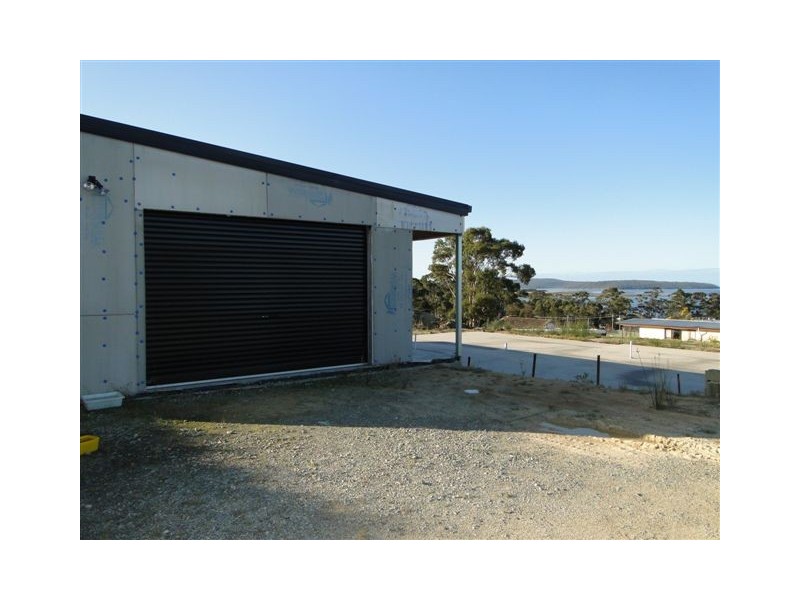 14 Halcyon Grove, St Helens TAS 7216