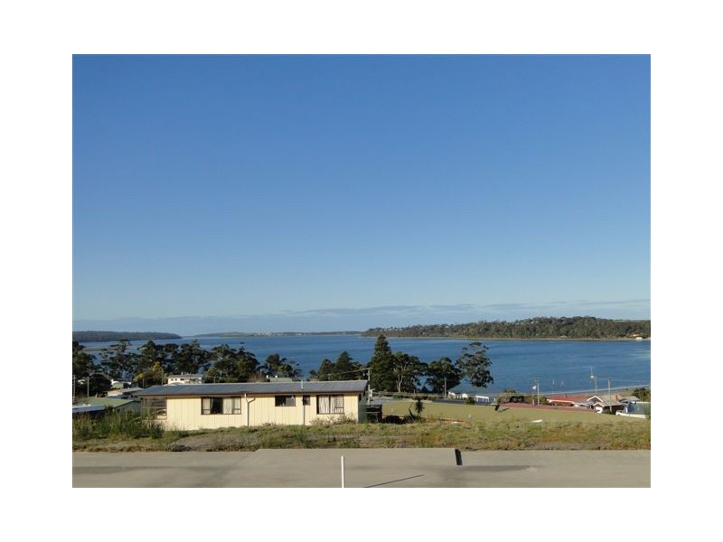 14 Halcyon Grove, St Helens TAS 7216