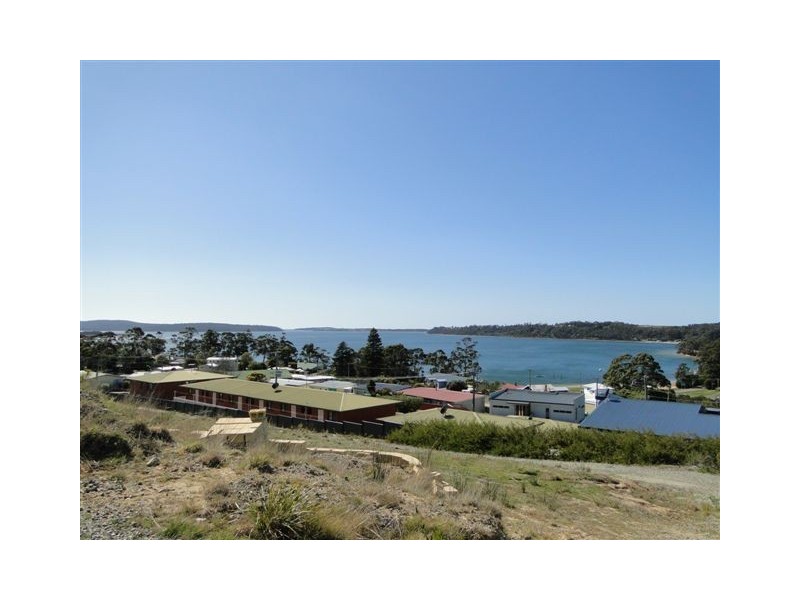 14 Halcyon Grove, St Helens TAS 7216