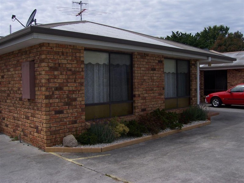 2/4 Tully Street, St Helens TAS 7216