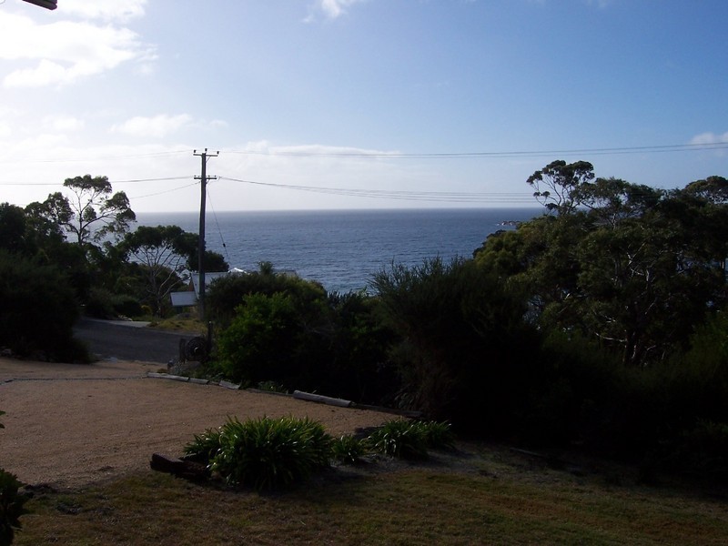 25 Treloggen Drive, Binalong Bay TAS 7216