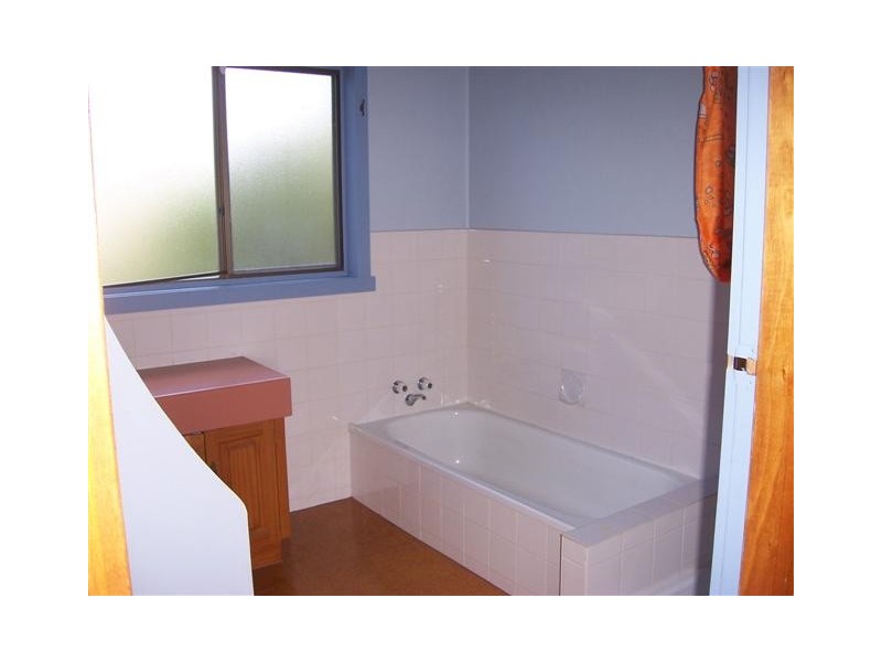 10 Sunbeam Crescent, Beaumaris TAS 7215