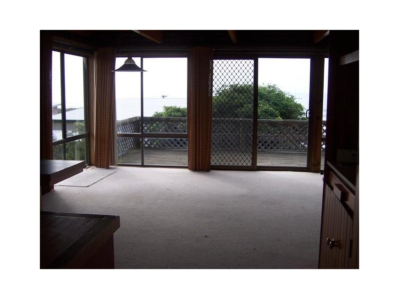 10 Sunbeam Crescent, Beaumaris TAS 7215