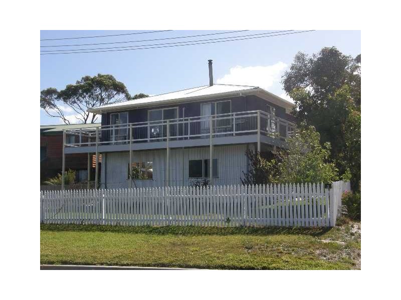 3 Charles Street, Beaumaris TAS 7215