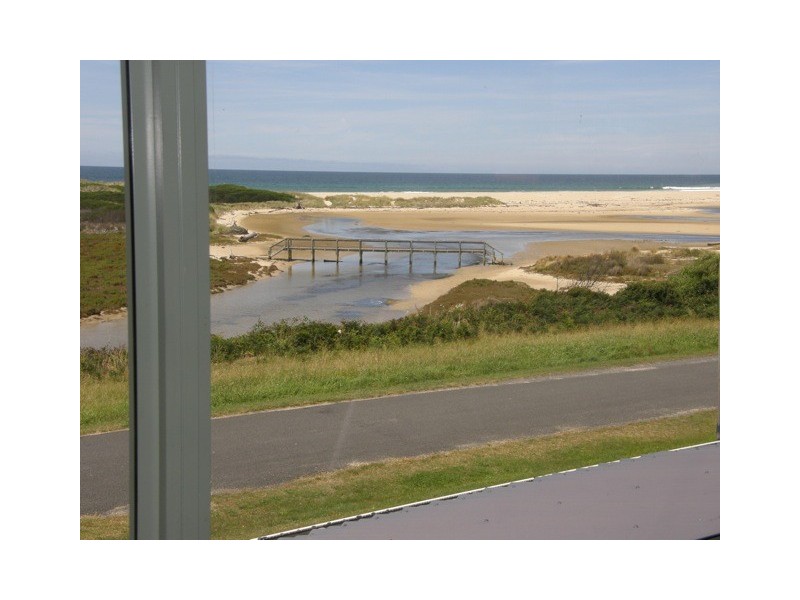 2 Lagoon Esplanade, Scamander TAS 7215
