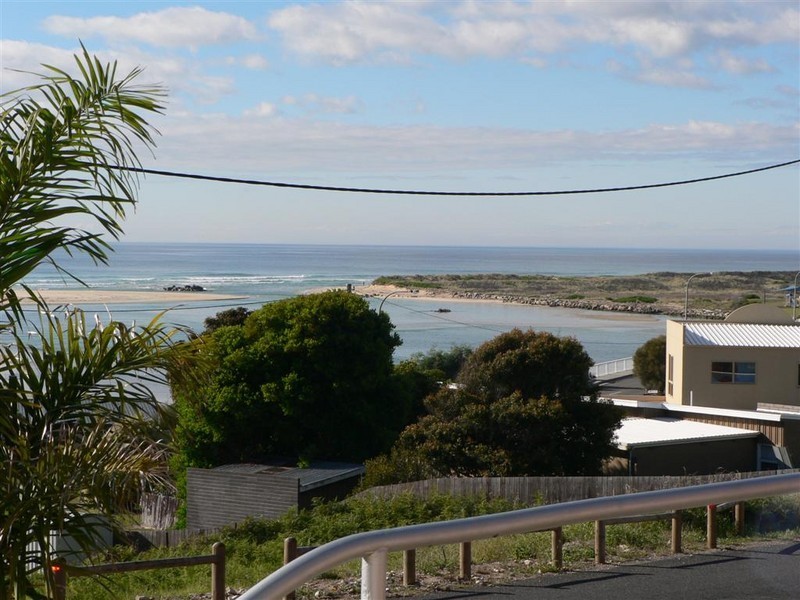 Unit 9, 6 Wattle Drive, Scamander TAS 7215