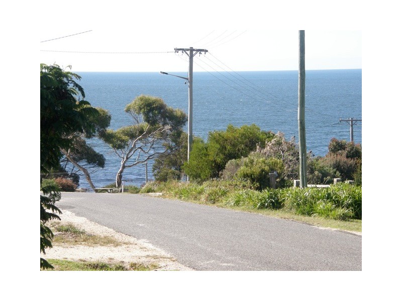 12 Hilltop Drive, Binalong Bay TAS 7216