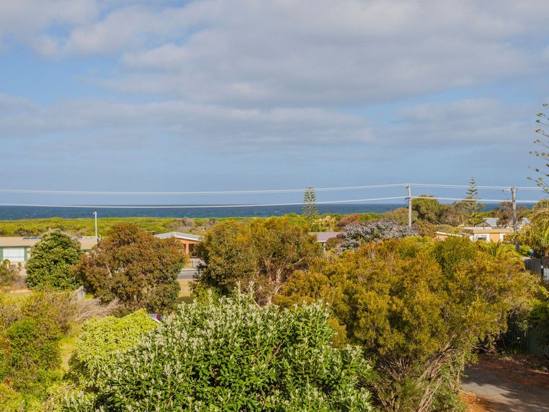 40 Scamander Avenue, Scamander TAS 7215