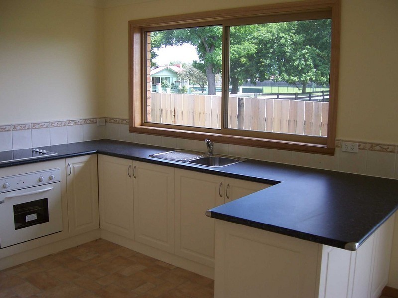 2/28 Tully Street, St Helens TAS 7216