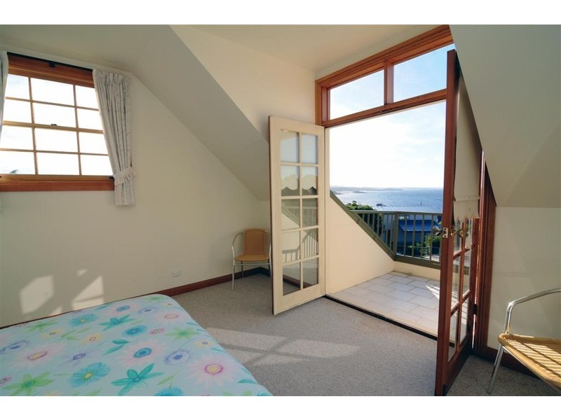 1 Wedge Court, Binalong Bay TAS 7216