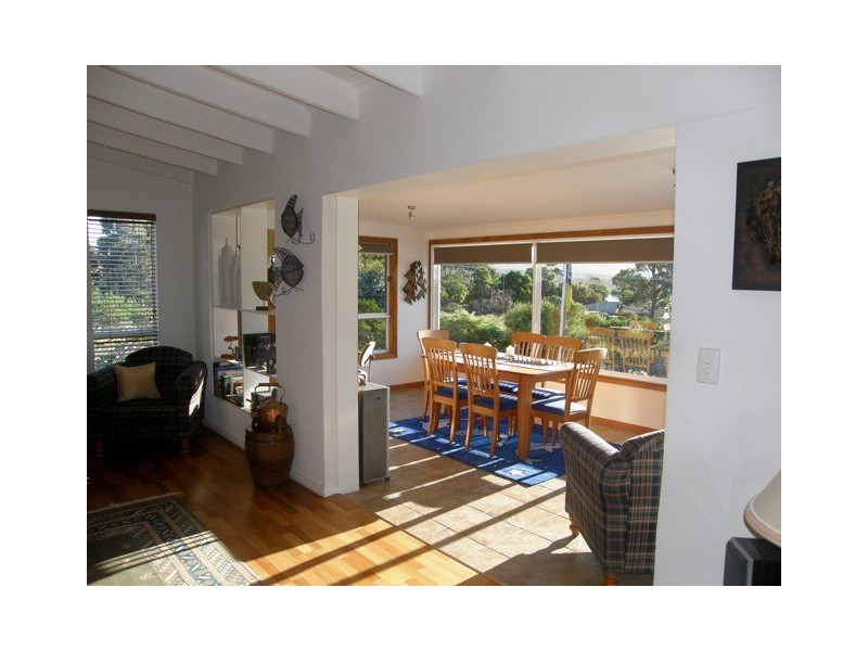 16 Beven Heights, Binalong Bay TAS 7216