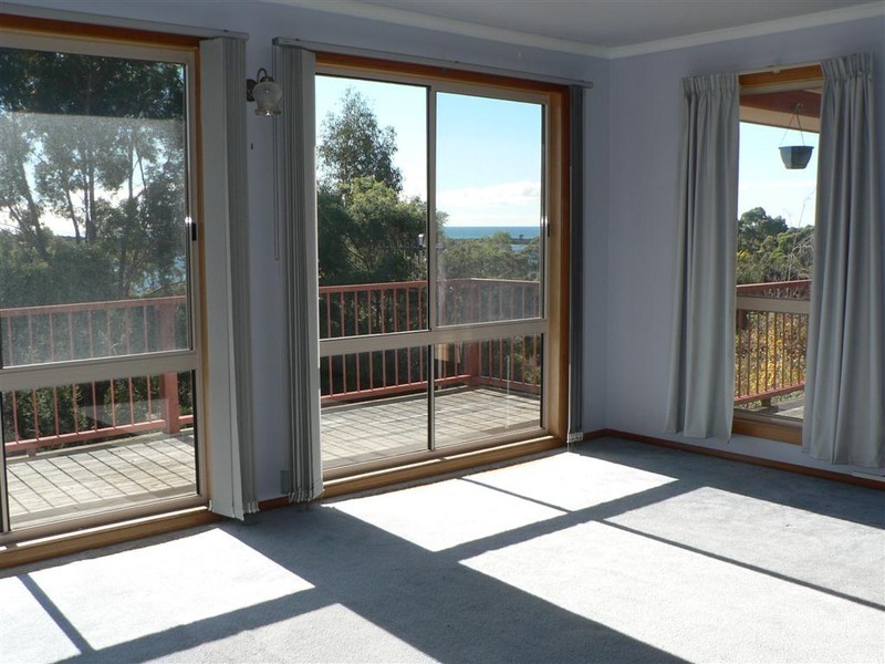 188 Main Road, Binalong Bay TAS 7216