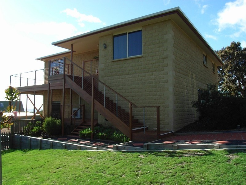 2 Coffey Court, Binalong Bay TAS 7216