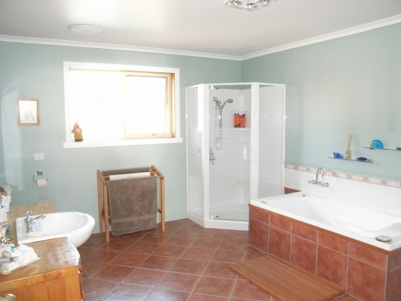 2 Coffey Court, Binalong Bay TAS 7216