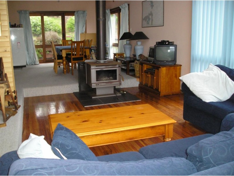 29 Treloggen Drive, Binalong Bay TAS 7216