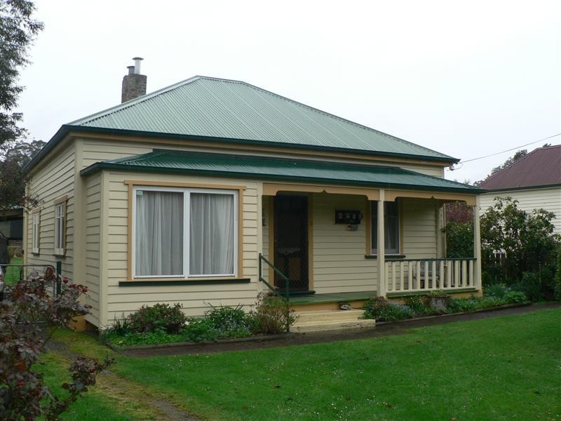 33 Main Street, St Marys TAS 7215