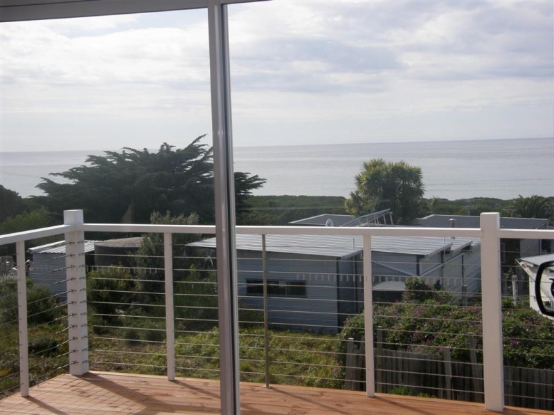 16 Charles Street, Beaumaris TAS 7215