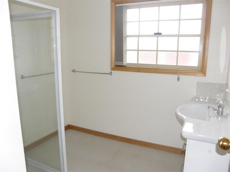 8 Heather Place, St Helens TAS 7216