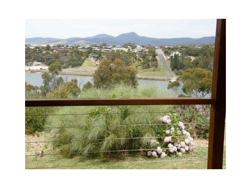 17-19 Thomas Street, Scamander TAS 7215