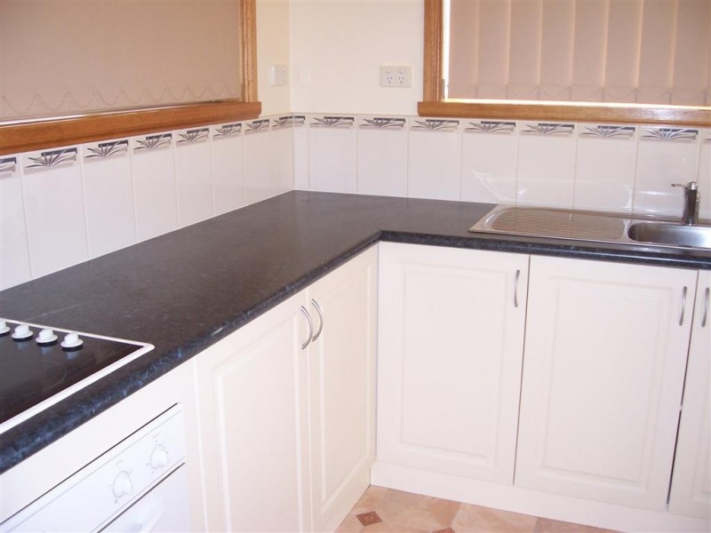 2/13 Cameron, St Helens TAS 7216