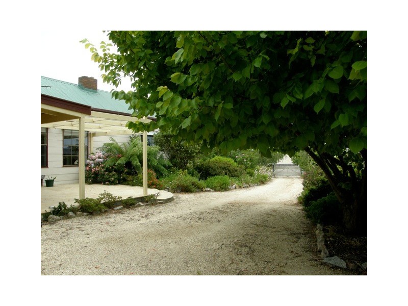 29 Bayvista Rise, St Helens TAS 7216