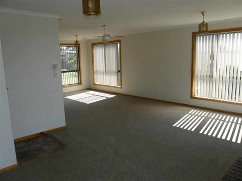 16 Erythos Grove, St Helens TAS 7216