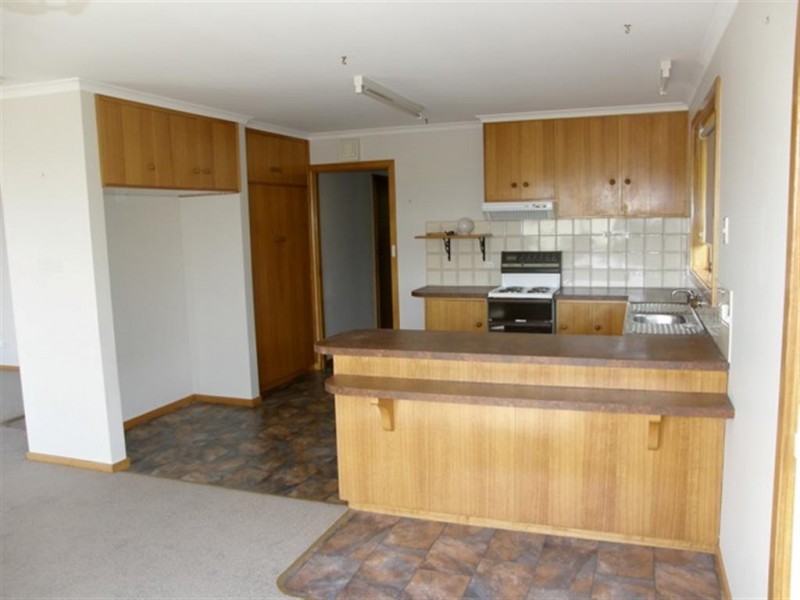16 Erythos Grove, St Helens TAS 7216