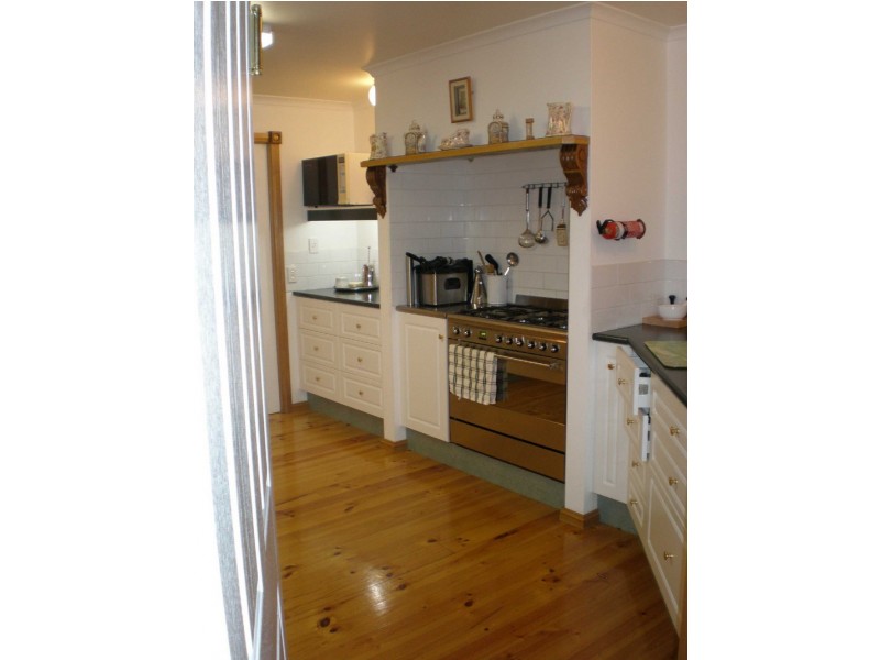 16 Belair Crescent, Beaumaris TAS 7215