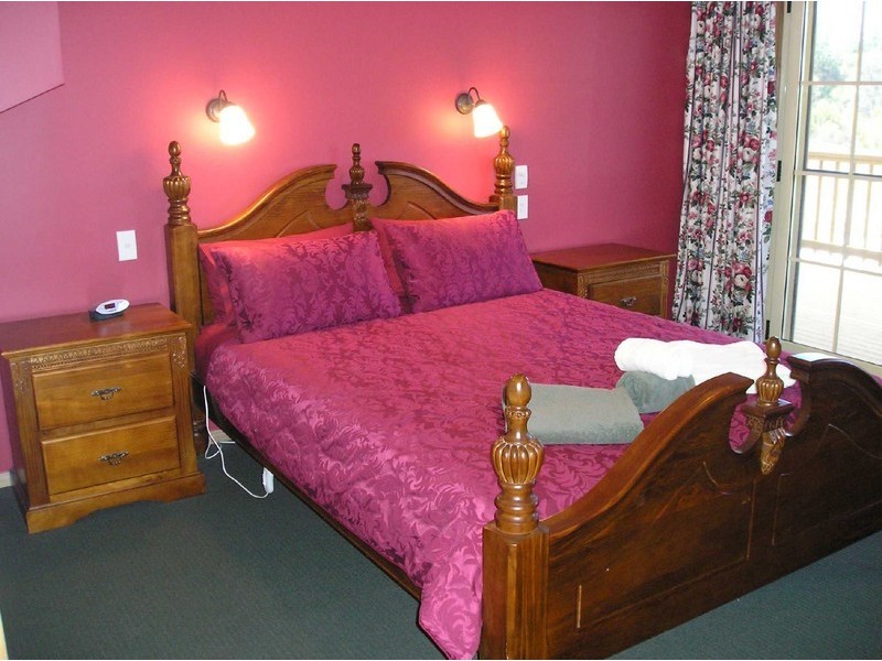 16 Belair Crescent, Beaumaris TAS 7215