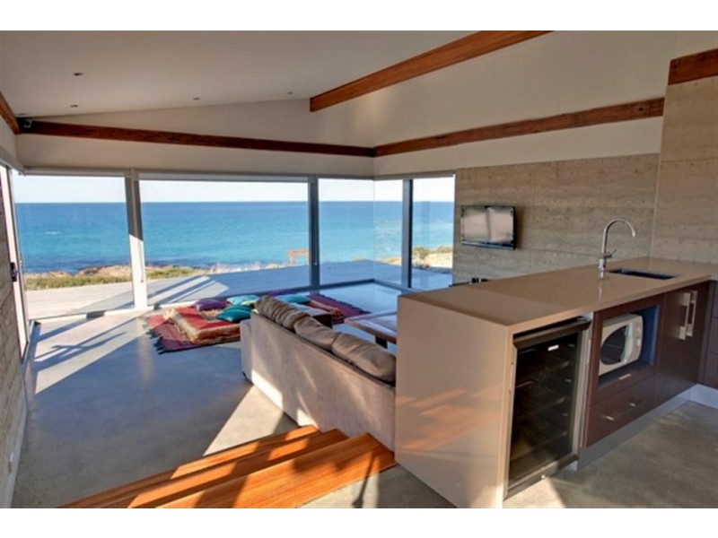 21036 Tasman Highway, Chain Of Lagoons TAS 7215