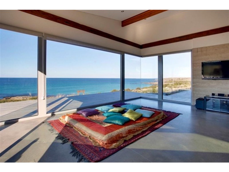 21036 Tasman Highway, Chain Of Lagoons TAS 7215