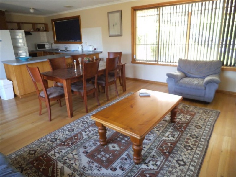 54 Treloggen Drive, Binalong Bay TAS 7216
