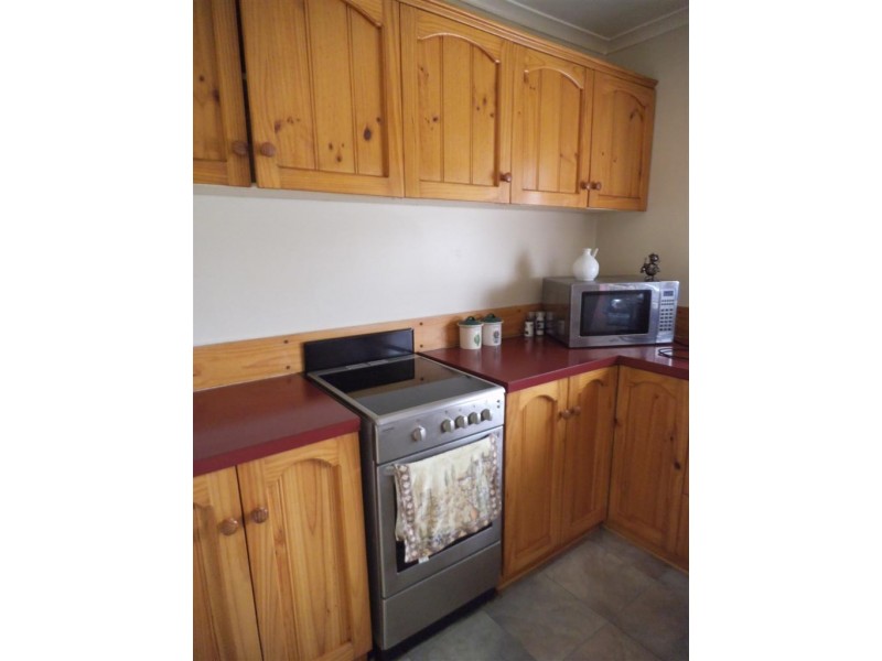8 Cameron Street, St Marys TAS 7215