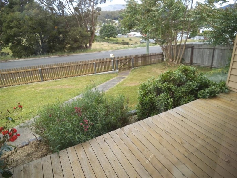 8 Cameron Street, St Marys TAS 7215