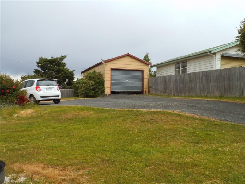 8 Cameron Street, St Marys TAS 7215