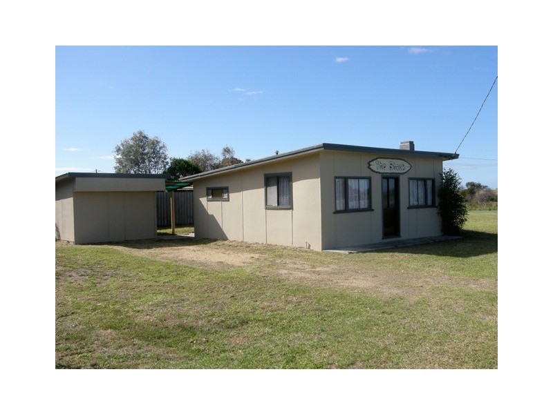 8 Dune Street, Scamander TAS 7215