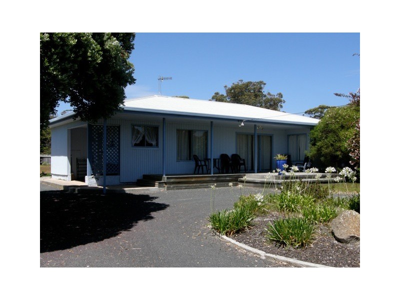 128 Main Street, Binalong Bay TAS 7216