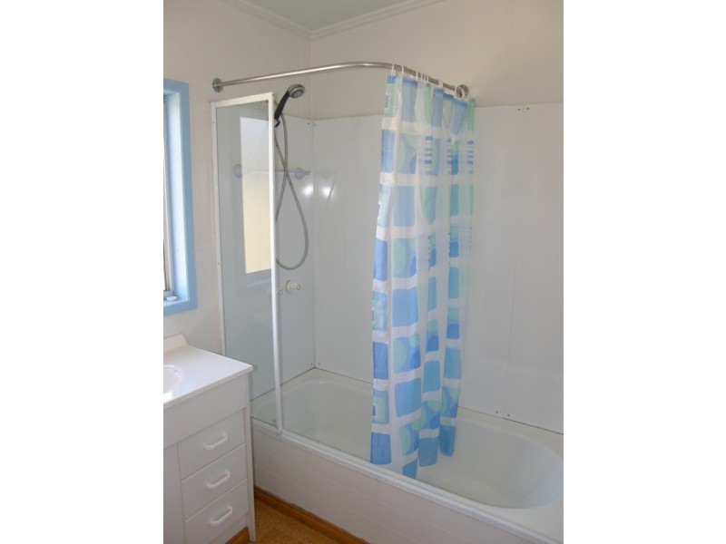 128 Main Street, Binalong Bay TAS 7216