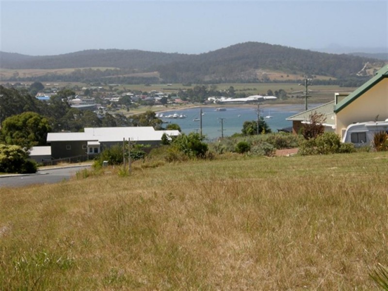 13 Cobrooga Drive, St Helens TAS 7216