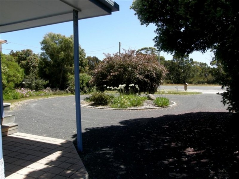 128 Main Road, Binalong Bay TAS 7216